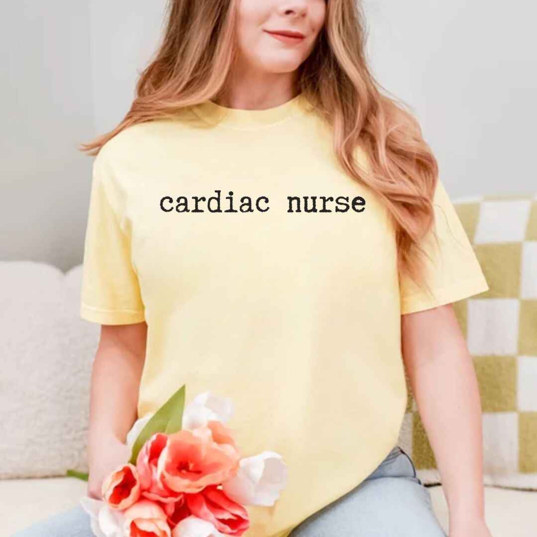 Cardiac Nurse Minimalist T-shirt